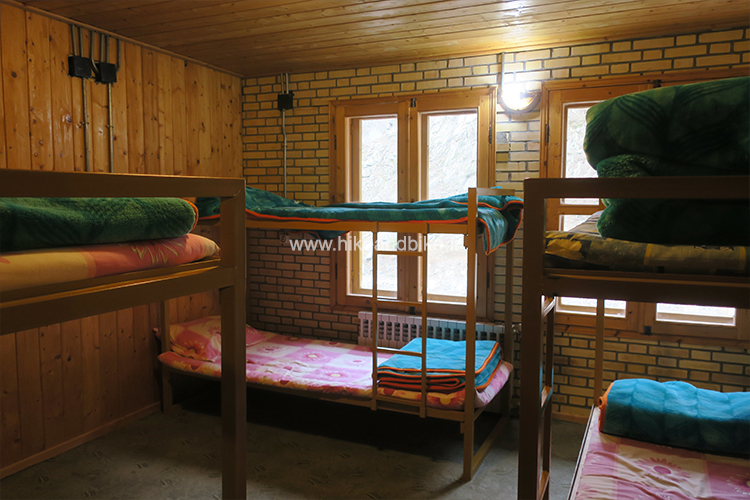vandarbon Mountaineering Complex room